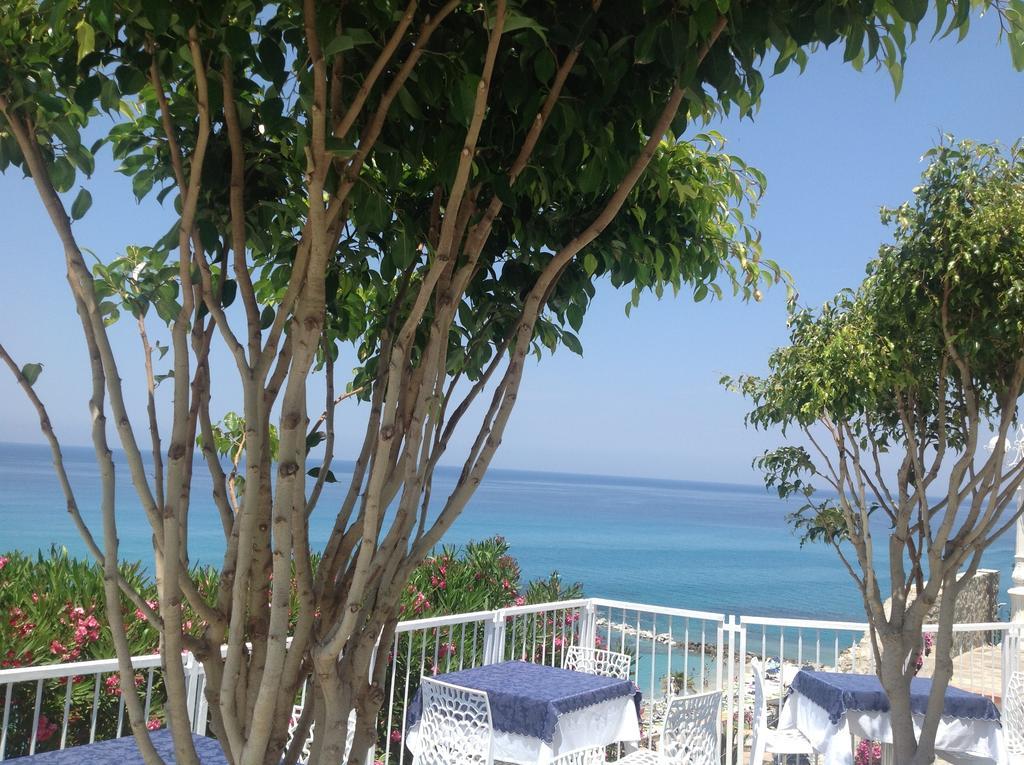 Hotel Valemare Tropea Exterior photo